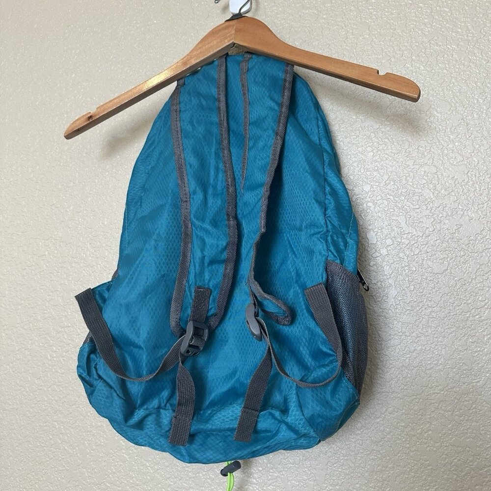 Clever Bees Outdoor Foldable Water Resistant Hiking Backpack Lightweight Packabl - Picture 6 of 11